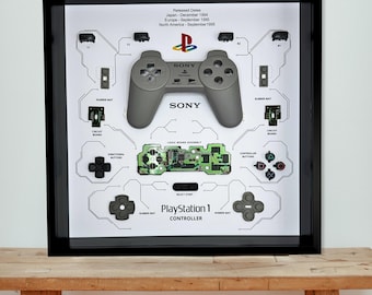Smontaggio del controller PS1 incorniciato: decorazione Gamer Shadow Box