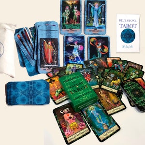 Bundle aus Blauer Stein und AON Tarot Decks