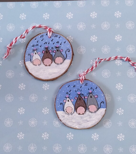 Lindos ratones navideños cantando villancicos en la nieve. - Etsy España Lindos ratones navideños cantando villancicos en la nieve. - Etsy España