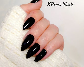 Classic black medium length press on nails. Choose your favourite shape. Set of 20 hand painted.