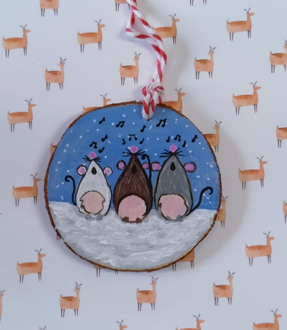Lindos ratones navideños cantando villancicos en la nieve. - Etsy España Lindos ratones navideños cantando villancicos en la nieve. - Etsy España