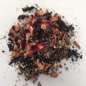 Graveyard Dirt - For Rituals Dealing With Spirits, Protection & Love - 25g Bag