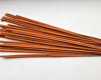 20 varillas de incienso de naranja y canela de larga duración y muy fragantes.