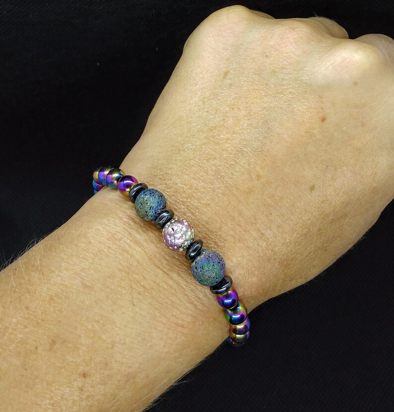 Rainbow Titanium Enduit de pierre de lave volcanique Aromathérapie Hématite Magnetic Therapy Stretch Bracelet image 2