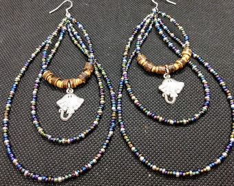 Sting Ray Boucles d’oreilles Noix de coco / Verre Multi-Strand Perles Tear-Drop dangle charme