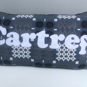 Cartref zipped cushion image 4