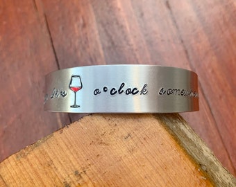 Polsino stampato a mano personalizzata "è vino da qualche parte"