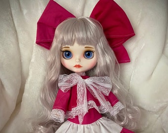 3-piece pink and white lace trimmed outfit made to fit fashion dolls like Neo Blythe~ Perfect for Valentine’s Day