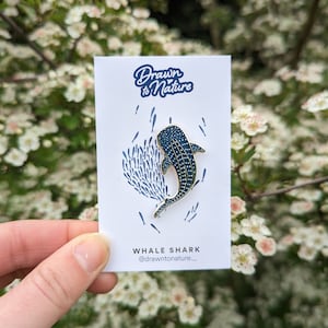 Walhai Pin - Meer Liebhaber - Harte Emaille Pin - Walfisch Liebhaber - Tier Liebhaber Geschenk - Reverskragen Pin - Unterwasser Geschenke - Tauchen