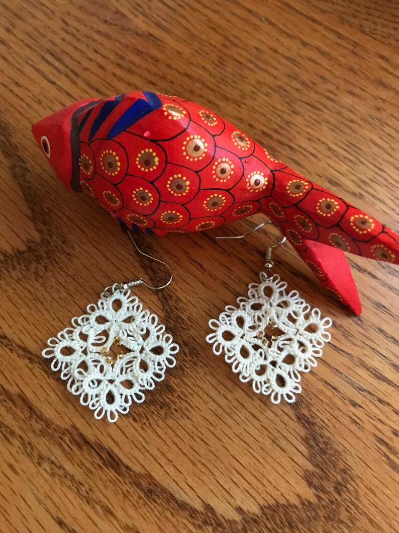 Elegant tatting lace earrings