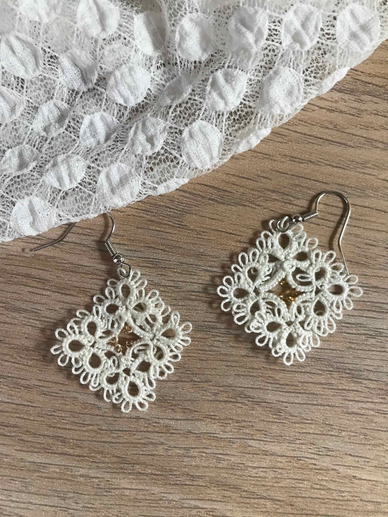 Elegant tatting lace earrings