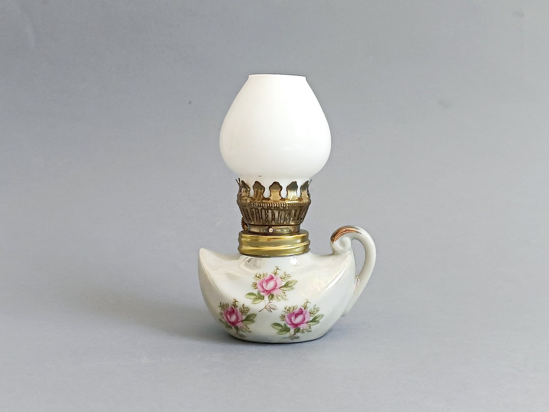 Vintage Porcelain Oil Lamp White Miniature Kerosene Lamp With Wick