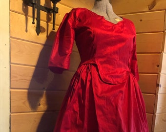 Silk colonial 18th century Claire ballgown