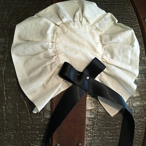Muslin cotton colonial 18th century revolutionary war pinned cap