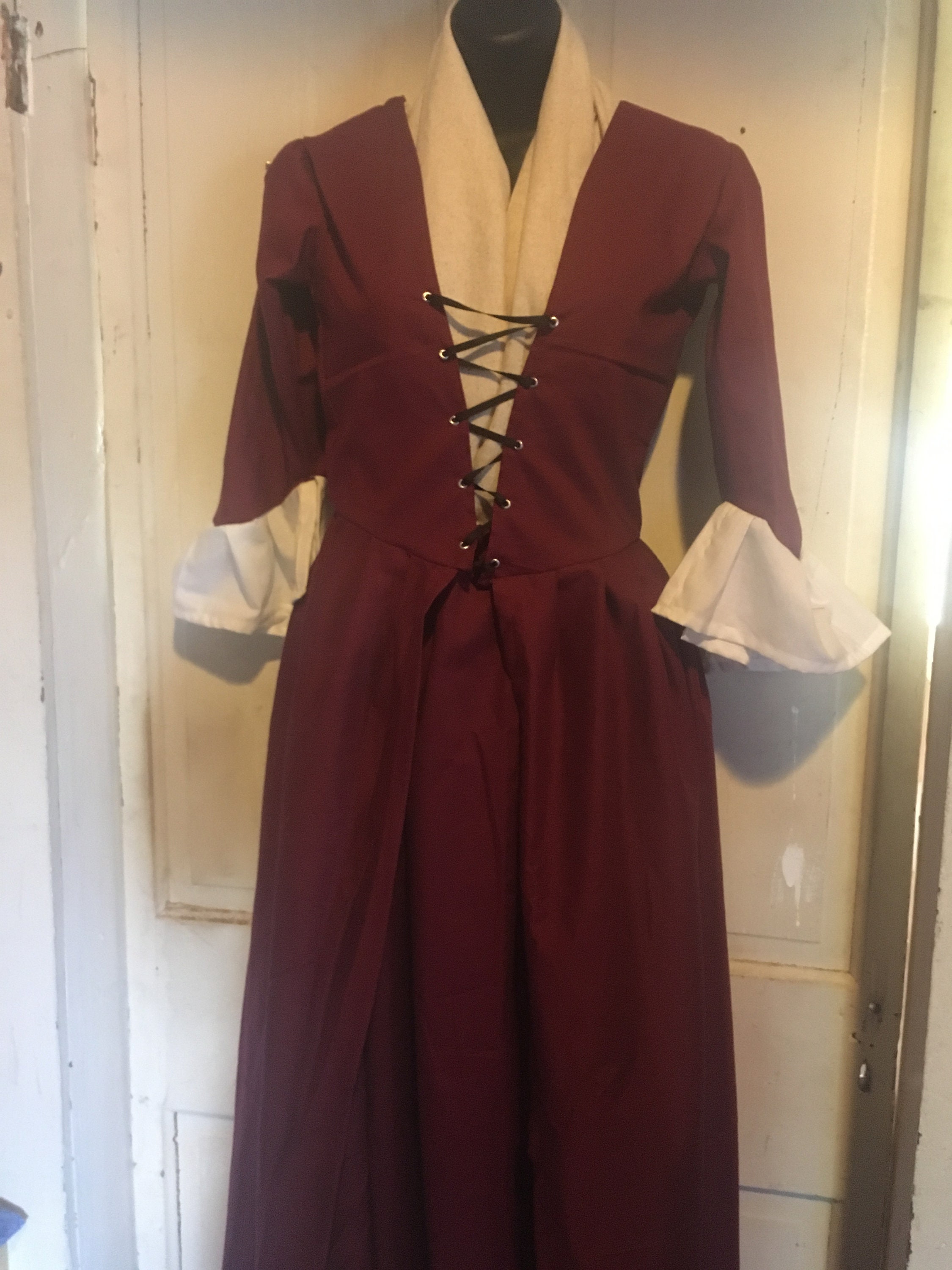 Colonial 18th century polonaise outfit