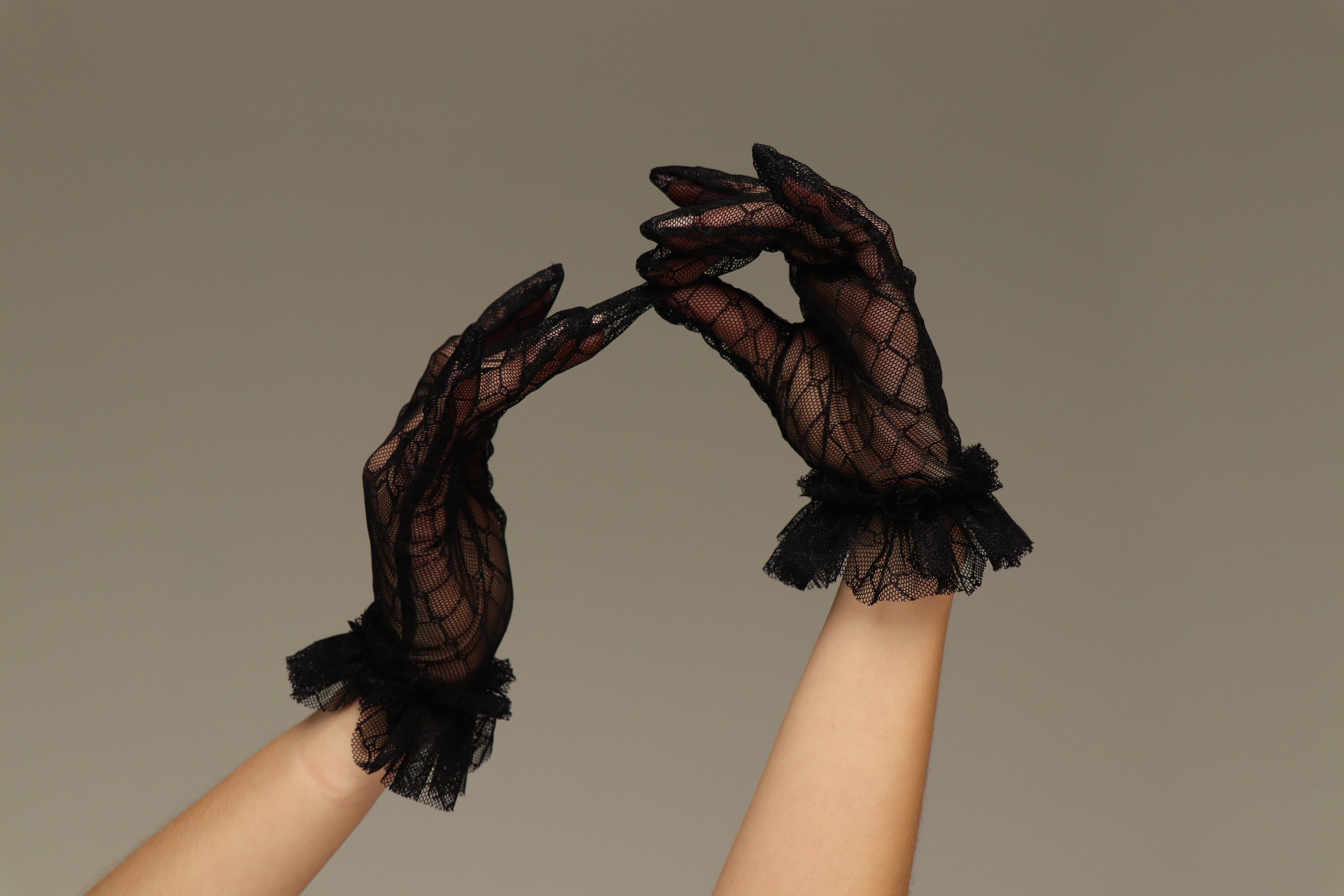 Embroidered Gloves Gucci Lace Tulle Gloves Gucci Embroidered Tulle