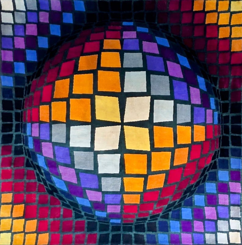 Puede incluir: Una alfombra abstracta con un dise&ntilde;o esf&eacute;rico en 3D. La esfera est&aacute; compuesta por cuadrados en tonos rojos, naranjas, amarillos, blancos, morados y azules. El fondo oscuro crea un contraste llamativo. Una pieza &uacute;nica para la decoraci&oacute;n del hogar.
