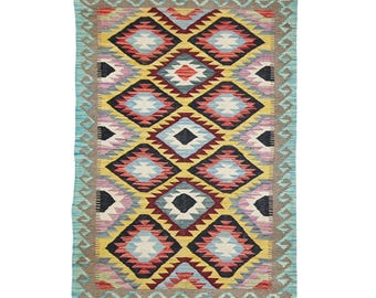 Kilim Maimana en Laine – Tissé à la Main – Style Traditionnel Afghan – 178 x 127 cm