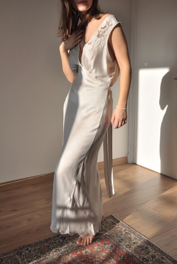 Vintage 50s hand embroidered grey silk slip