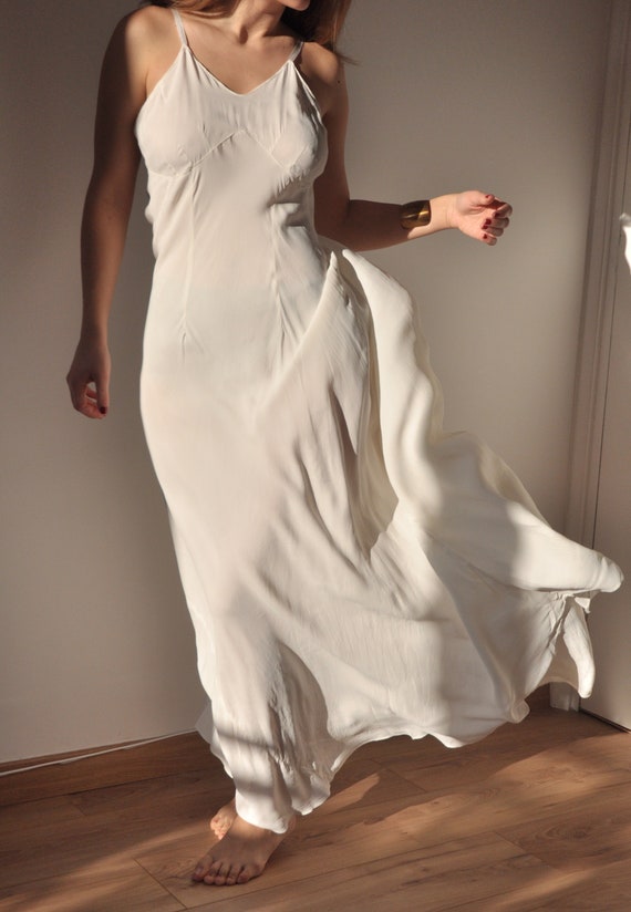 Vintage 30s/40s white silk slip train bias cut dre