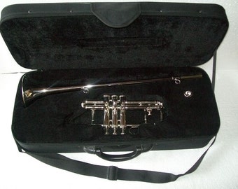 Flag Trumpet Bb Pitch with free hard case & mp