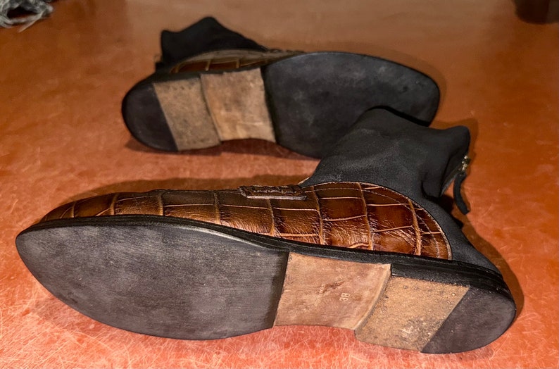 Raros botines tipo calcetín de cuero con efecto cocodrilo de Loewe originales en marrón y negro, hechos en Italia, mules, zapatos imagen 9