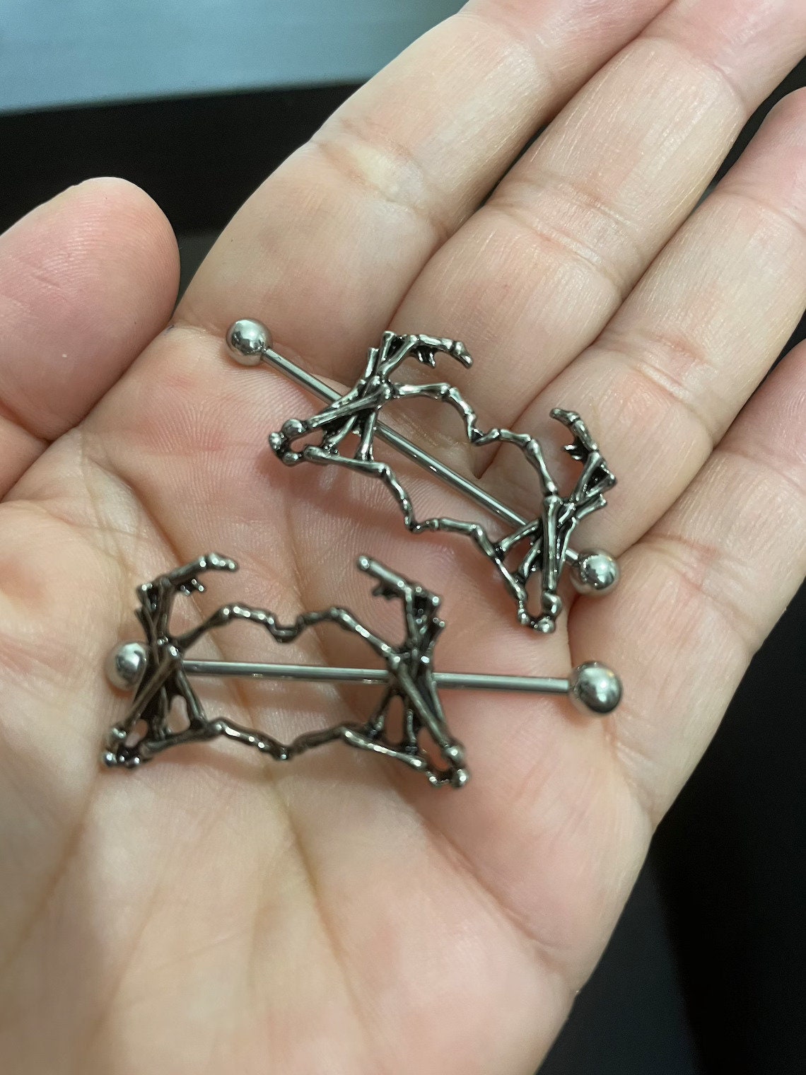 Skeleton heart clearance nipple rings
