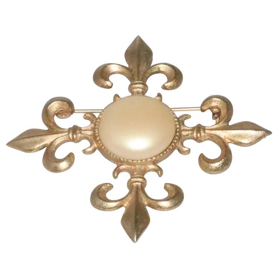 Vintage Fleur-De-Lis Pearl Brooch