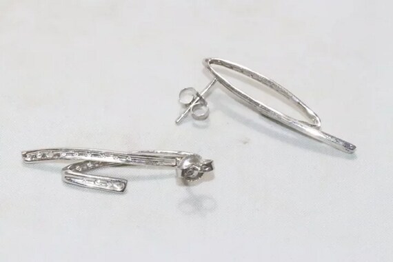 14 KT White Gold Diamond Earrings - image 4