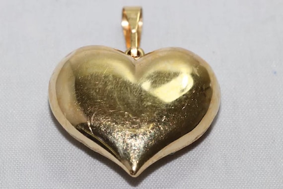 14 KT Gold Enamel Heart Shaped Pendant - image 4