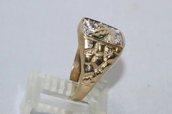 14 KT Two Toned Gold Eagle Nugget Ring - image 3