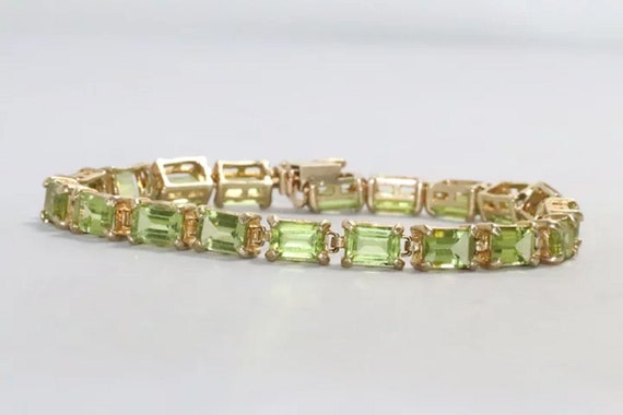 14K Yellow Gold 19.0 CT Emerald Cut Peridot Brace… - image 4