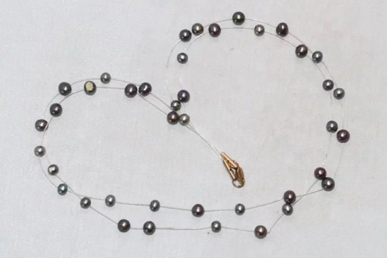 14K Yellow Gold Double Stranded Fish Wire Black Pearled Necklace