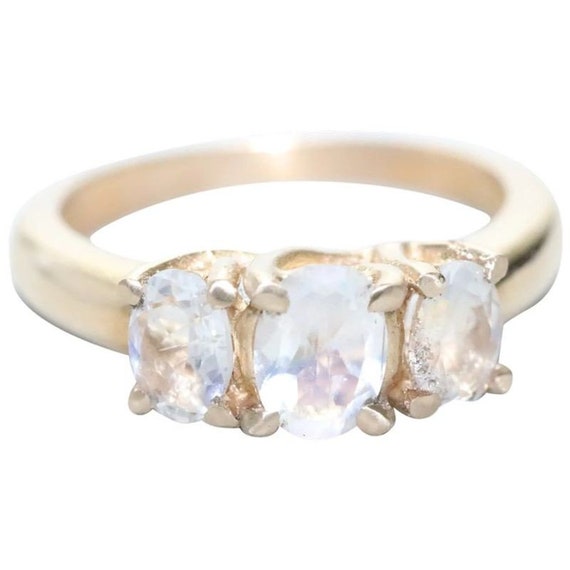 10KT Yellow Gold MoonStone Ring