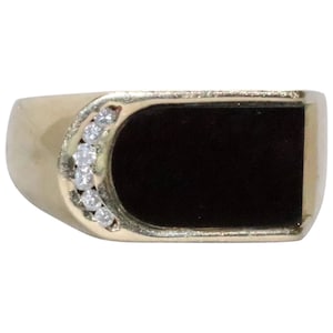 14 KT Yellow Gold Black Onyx And Diamond Stone Ring