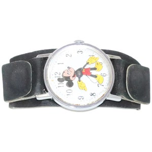 Vintage Disney Mickey Mouse Leather Watch