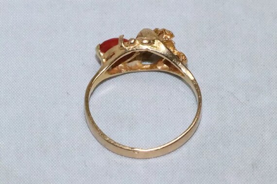 18 KT Gold Floral Designed Carnelian Stone Ring - image 4