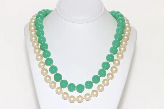 Vintage Jade and Pearl Necklace - image 2