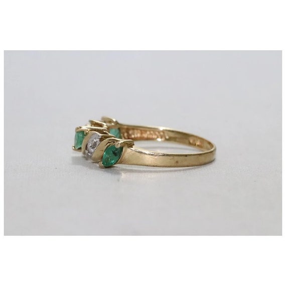 10 KT Yellow Gold Emerald and Diamond Ring - image 3