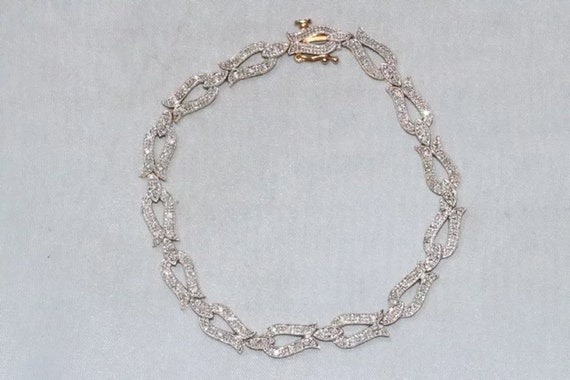 Diamond horseshoe hotsell bracelet