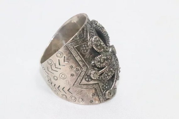 Sterling Silver Marcasite Hand Engraved Ring - image 5