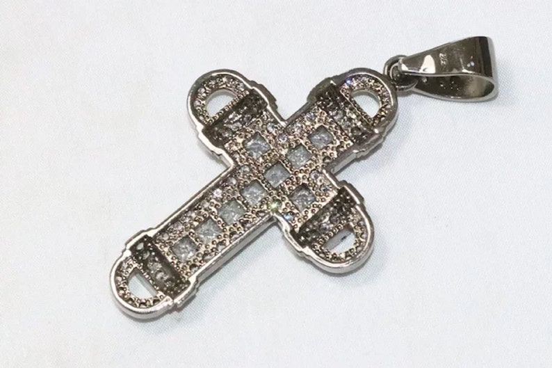 Vintage Sterling Silver Cubic Zirconia Cross Pendant