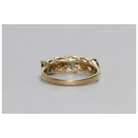 10 KT Yellow Gold Emerald and Diamond Ring - image 4