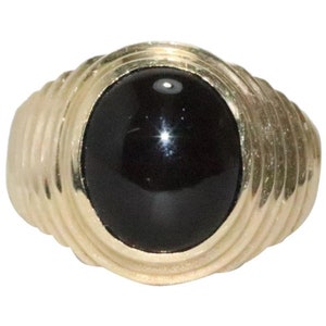 14 KT Yellow Gold Black Onyx Ring