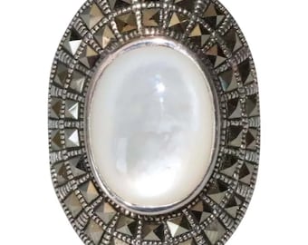 Vintage Sterling Silver Bezel Set Mother Of Pearl Marcasite Ring