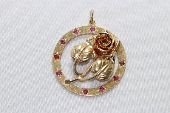 Vintage 14K Yellow Gold 3D Flower Pendent - image 2