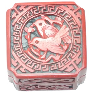 Vintage Chinese Cinnabar Carved Bird Design Jewelry Box