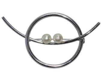 Sterling Silver Pearls Brooch