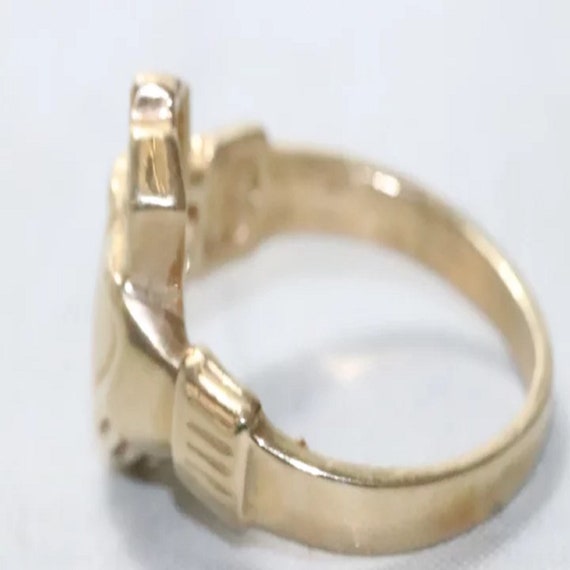 Vintage 14KT Yellow Gold Claddagh Ring - image 3