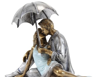 Sculpture of Couple in Love Sitting Under an Umbrella, Home Decor Glamour Design, Gift for Lovers, Couple Gifts, Resin Figurine Gift Deco